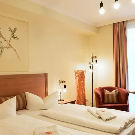 Sanddorn Mit Cafe Carlssons Guest house Binz