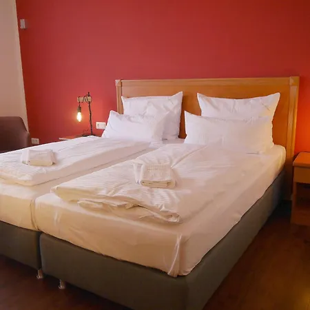 Pensjonat Sanddorn Mit Cafe Carlssons Binz