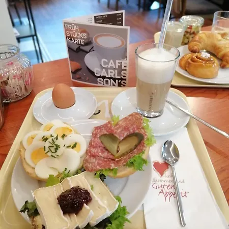 Penzion Sanddorn Mit Cafe Carlssons Binz