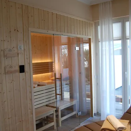 Pensjonat Sanddorn Mit Cafe Carlssons