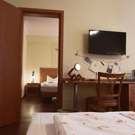 Sanddorn Mit Cafe Carlssons 4* بينز