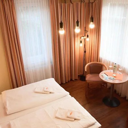 Sanddorn Mit Cafe Carlssons 4* Binz