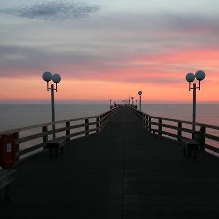 Pensjonat Sanddorn Mit Cafe Carlssons