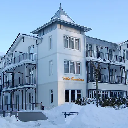 Pensjonat Sanddorn Mit Cafe Carlssons 4*