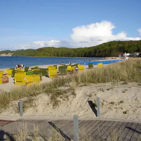 Sanddorn Mit Cafe Carlssons Binz