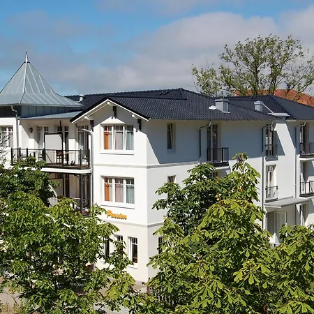 Pensjonat Sanddorn Mit Cafe Carlssons 4*