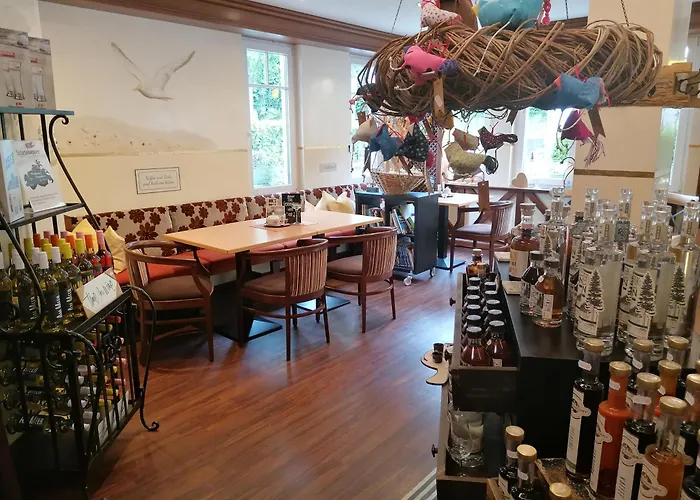 Pensión Sanddorn Mit Café Carlssons Binz